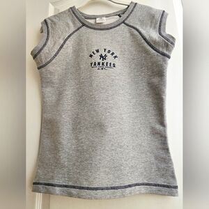 Gray New York Yankees Womans Shirt